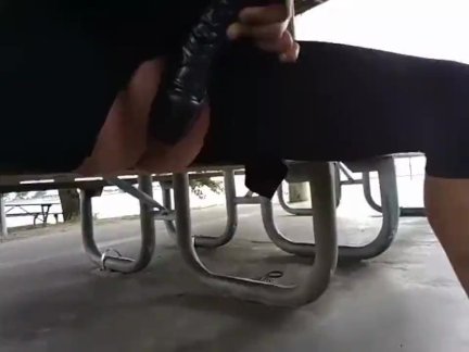 На улице онанизм джойс лет старый