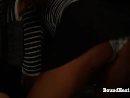 Предательство грузов брендинг и цепи для подчиненных рабов