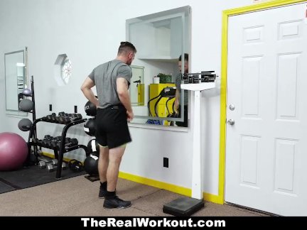 TheRealWorkout - Sexy Personal Assistant Fucks Client