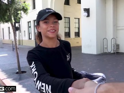 Teen Mom Raven Redmond gets Massage with happy ending