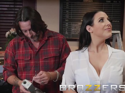 Brazzers - Wife Angela Whte cucks her husband