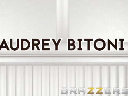 Brazzers - Audrey Bitoni gets physical ----- therapist