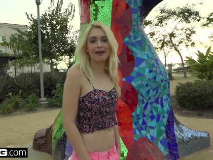 Barely legal teen Anastasia Knight gets creampied in a car