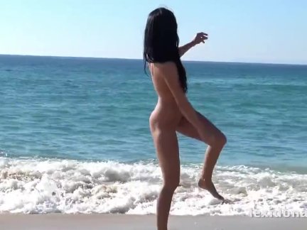 Fit Body - Watch me have fun on the beach before I masturbate