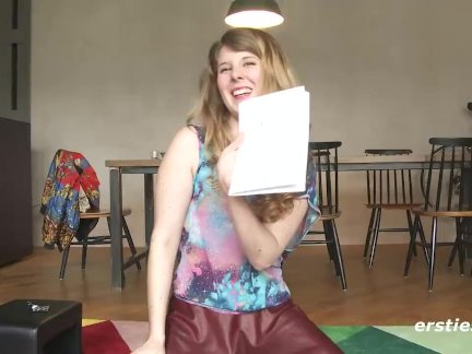 5 Sexy Babes Take Turns on Sybian and Finger each other