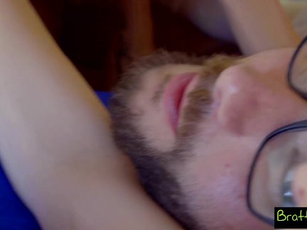 Bratty Sis - Bestie quiere la charla del hermano y su StepSis se une! S6:E2