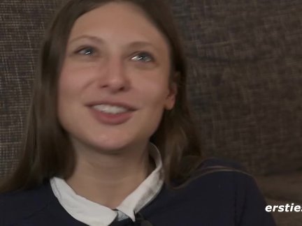 Подросток талия приглашает вас в ее спальне
