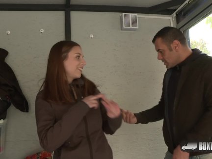 Красивые натуральные антония сайнс ебёт в на улице