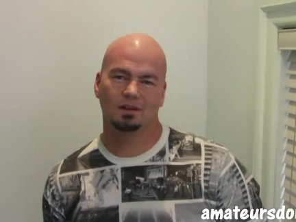 Австралийский любитель мышцы папа трахается в первый раз красавчик дно