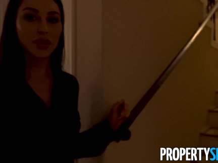 PropertySex - Indecisive homebuyer plows very good-looking agent