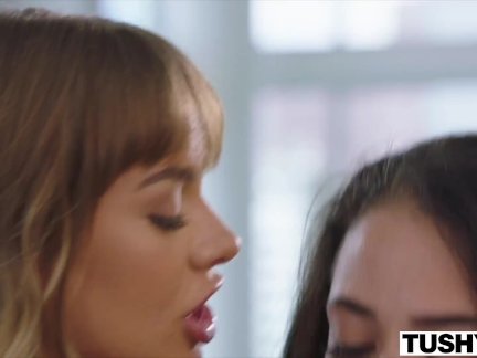 TUSHY Anal-hungry tourists Avi & Naomi seduce bartender