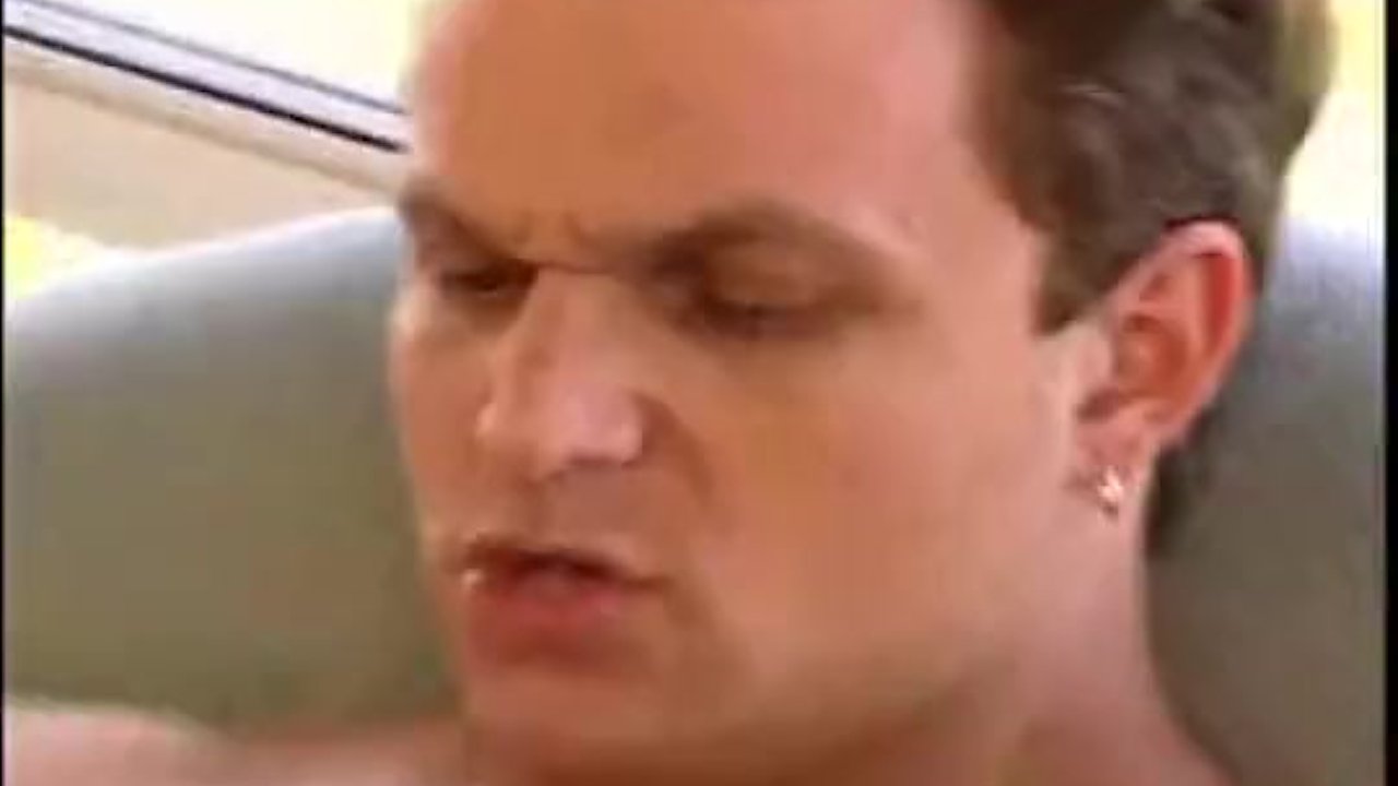 Wet young pussy gets fucked - RedTube