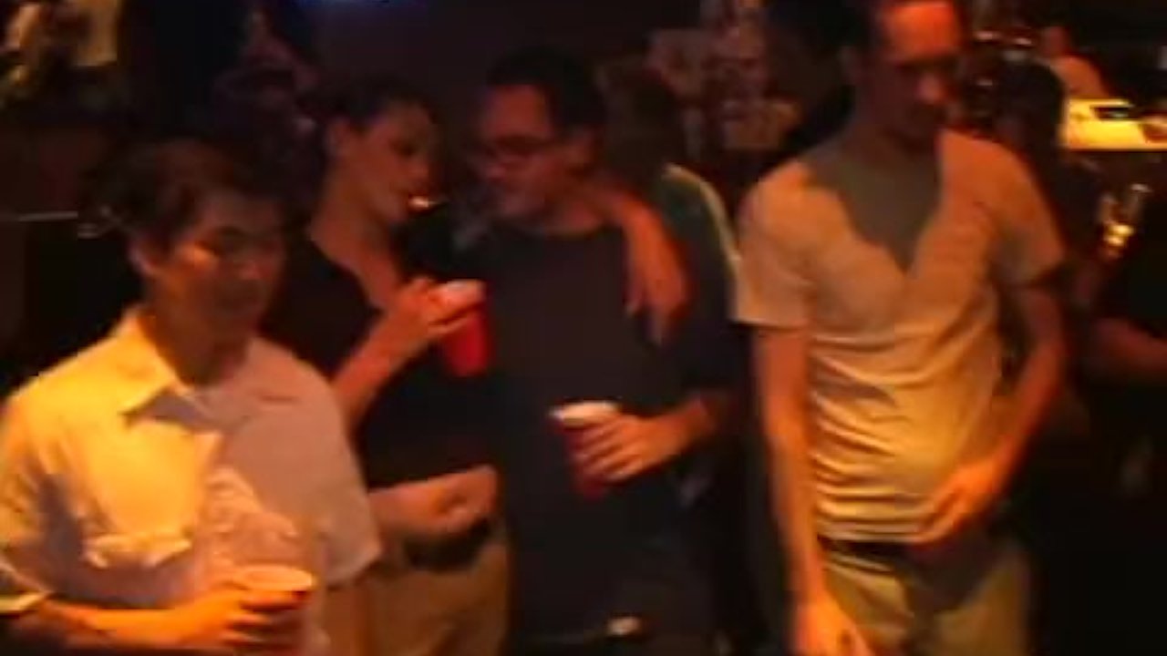 Nasty party chicks doing it in public - RedTube