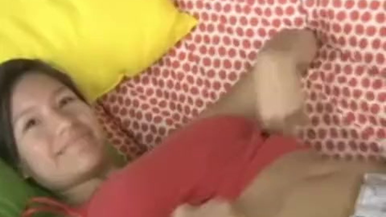 Horny amateur couple makes their first porno - RedTube