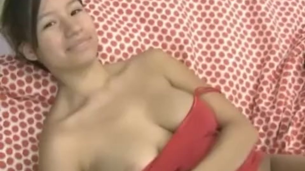 Horny amateur couple makes their first porno - RedTube