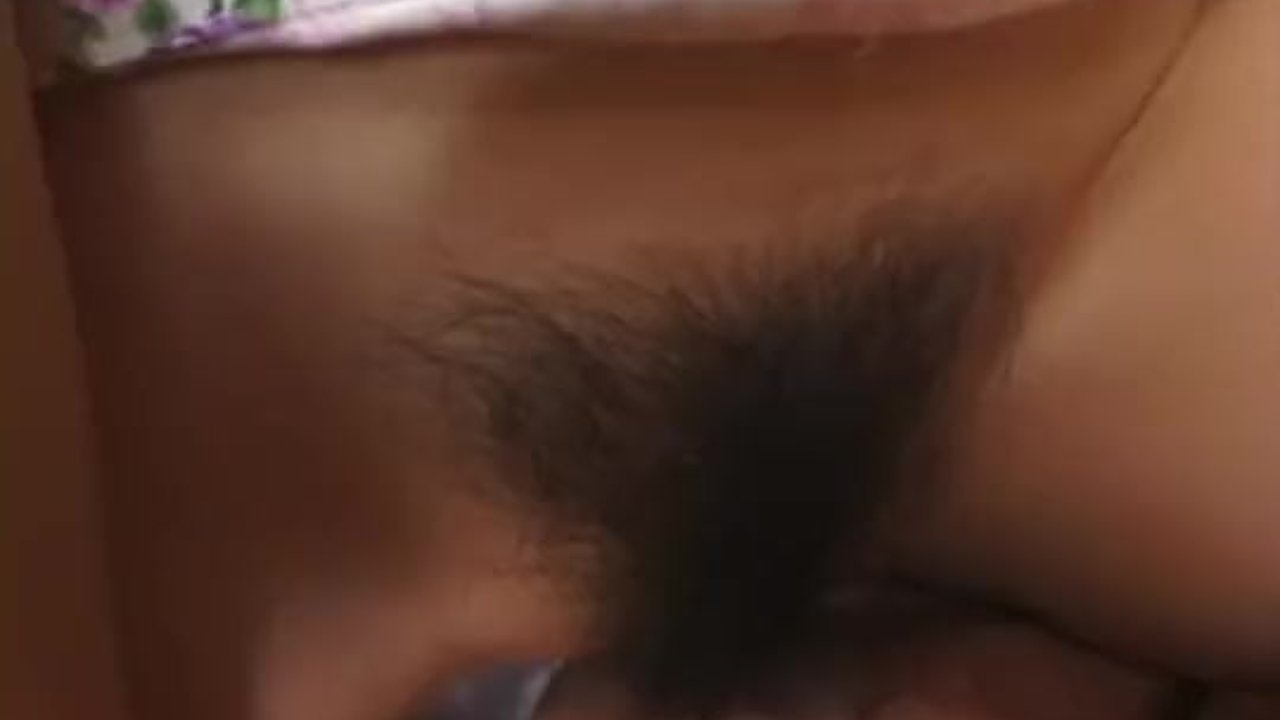 丸裸にした美人熟女のおまんこを執拗に攻めていかせる - RedTube