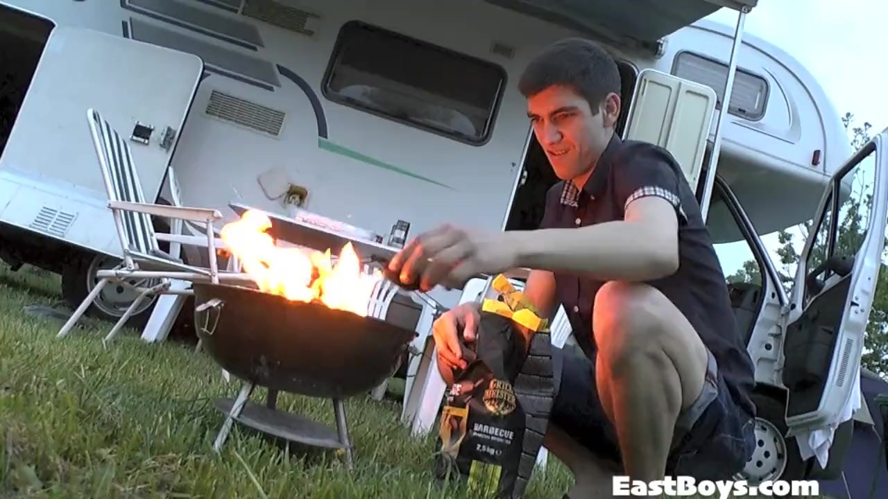 Amateur European gets handjob in public park  - Free Sex Video - RedTube