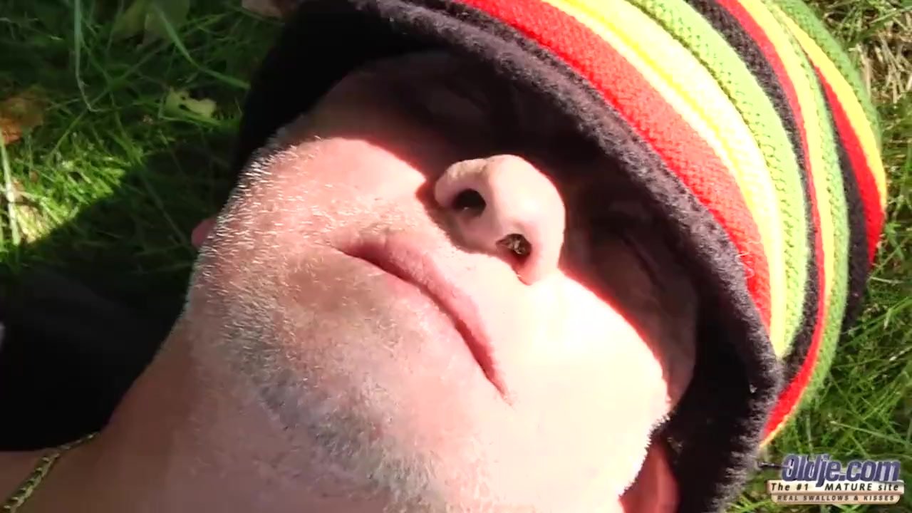 Vagabond old man fucks a teeny in the forest - Free Sex Video - RedTube
