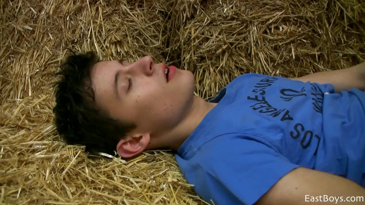 18 Cute Boy whit Big Dick - 無料セックスビデオ - RedTube