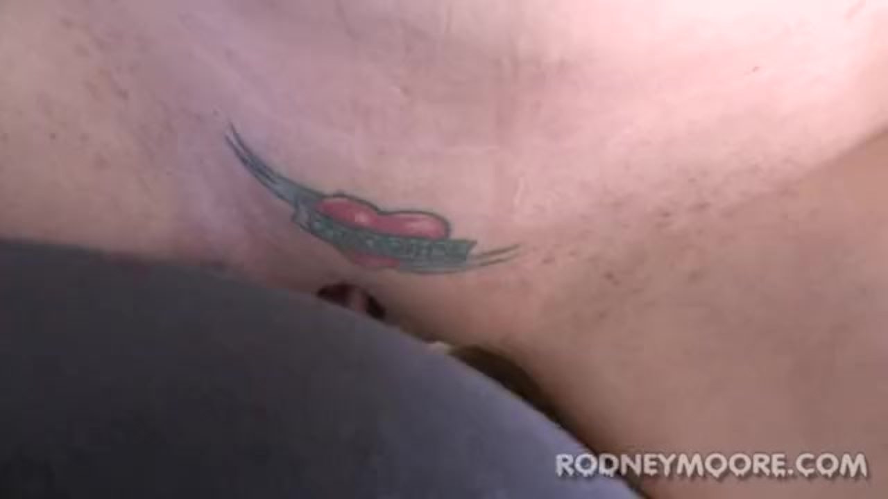 Kiki Daire Big Tits Shaved Pussy Fucking - RedTube