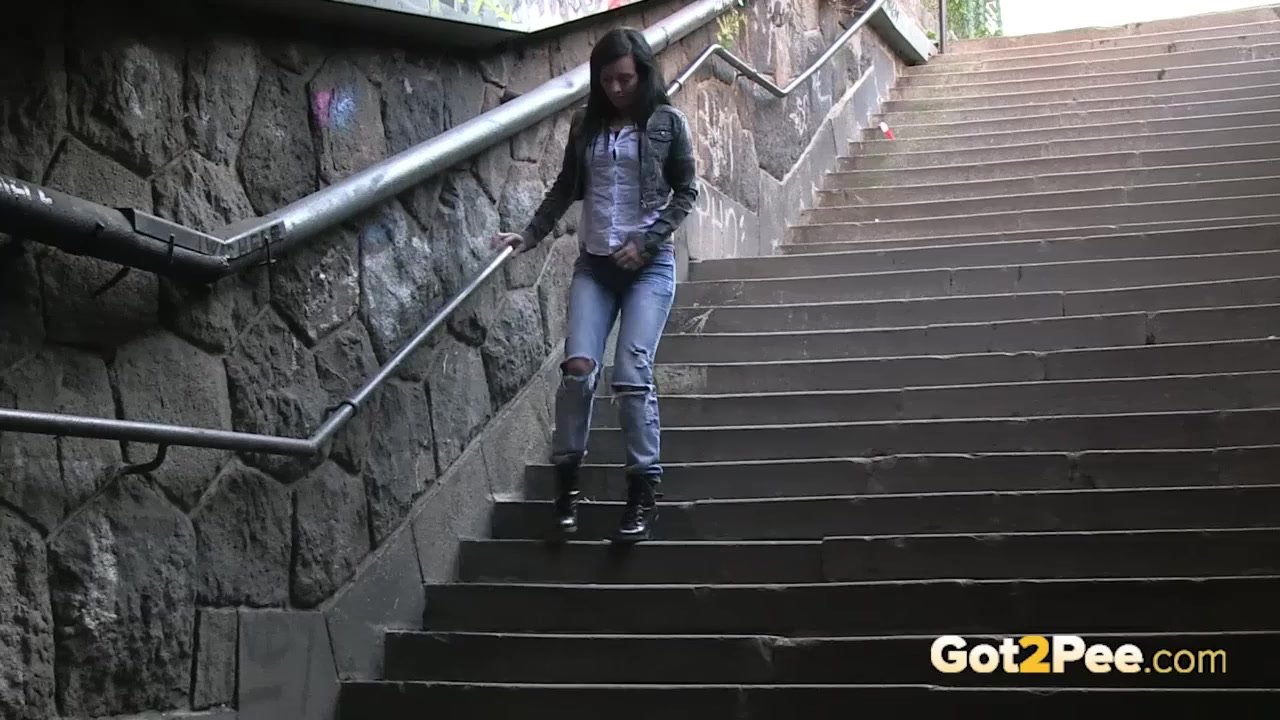 Compilation of pee fail scenes from got2pee - RedTube