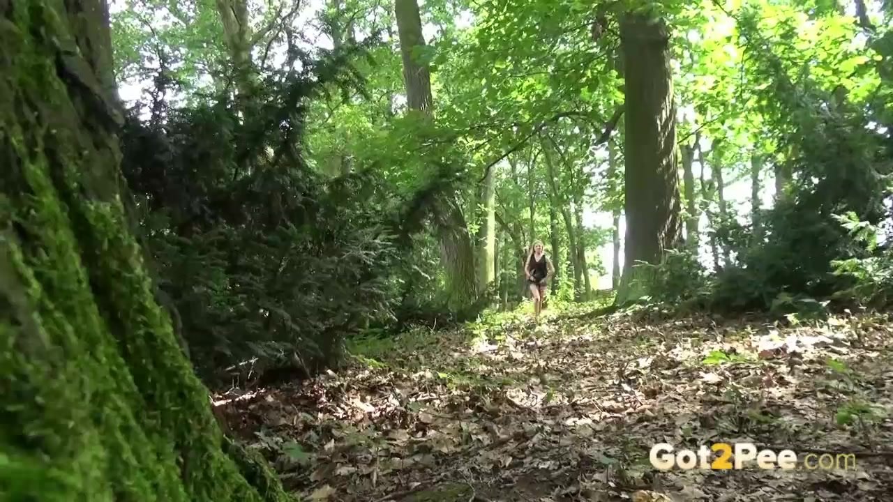 Outdoor pissing compilation with sexy girls - RedTube