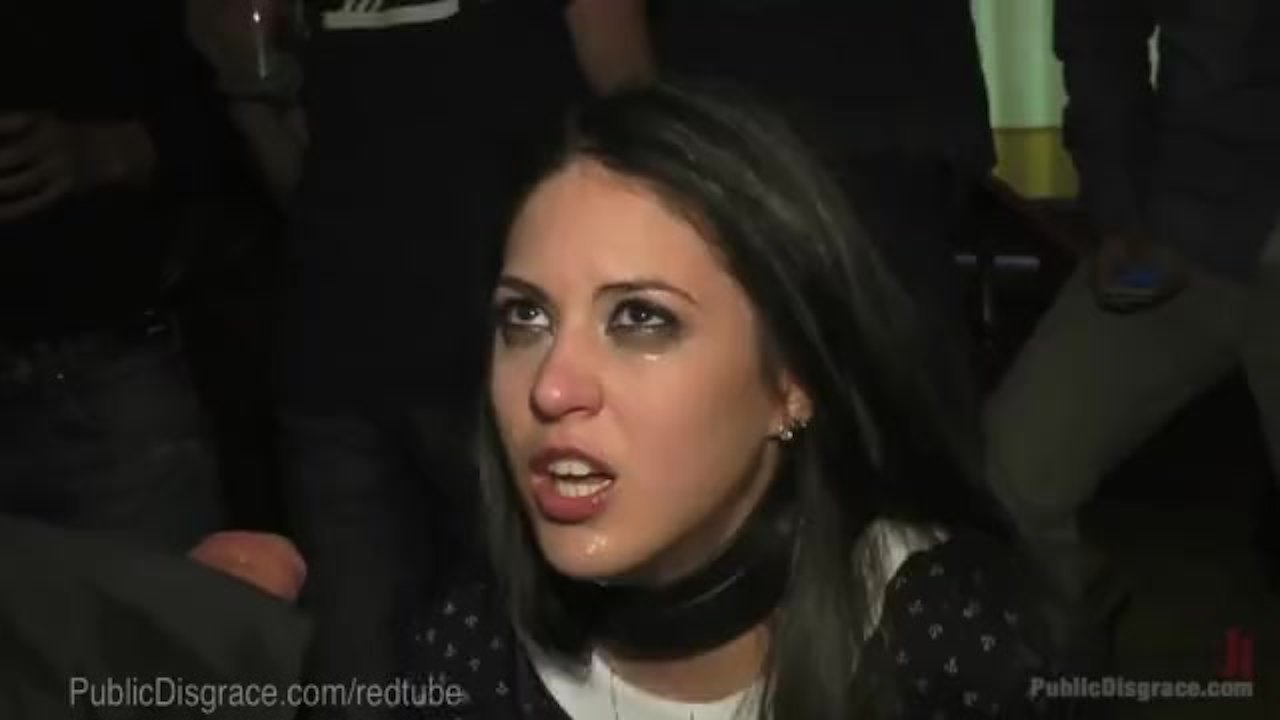 Public Shame Fuck In Crowded Bar - Darmowe seks wideo - RedTube