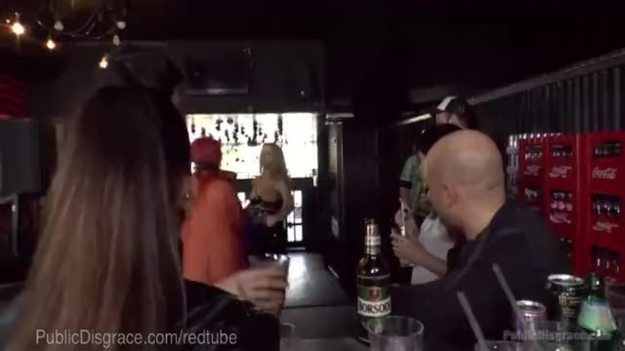 Public Slut Begs To Fuck - Vidéo de sexe gratuite - RedTube