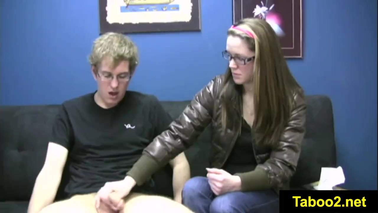 FetishNetwork Nicole first date handjob - RedTube
