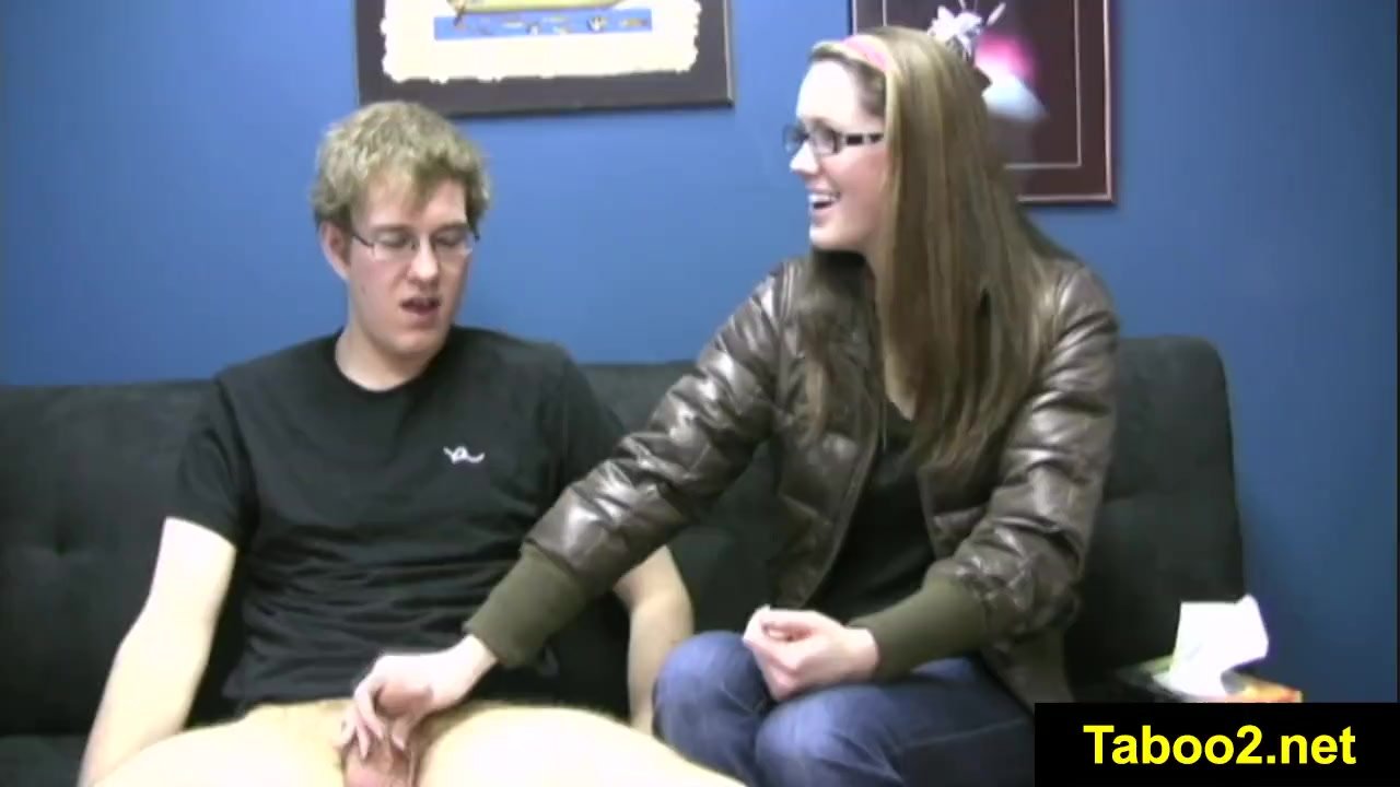 FetishNetwork Nicole first date handjob - RedTube
