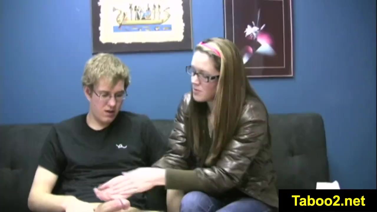 FetishNetwork Nicole first date handjob - RedTube