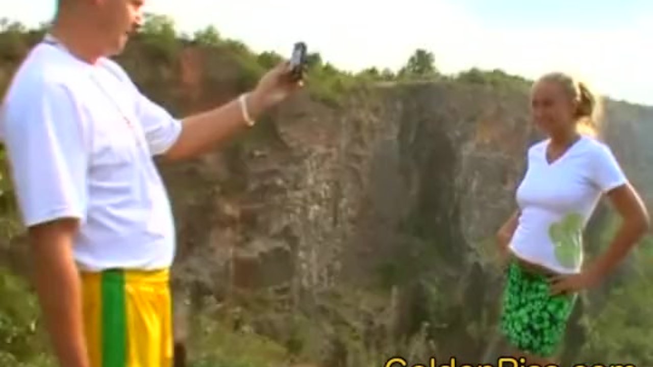 facial pissing with pissdrinking after messy cumshot - Video di sesso gratis - RedTube