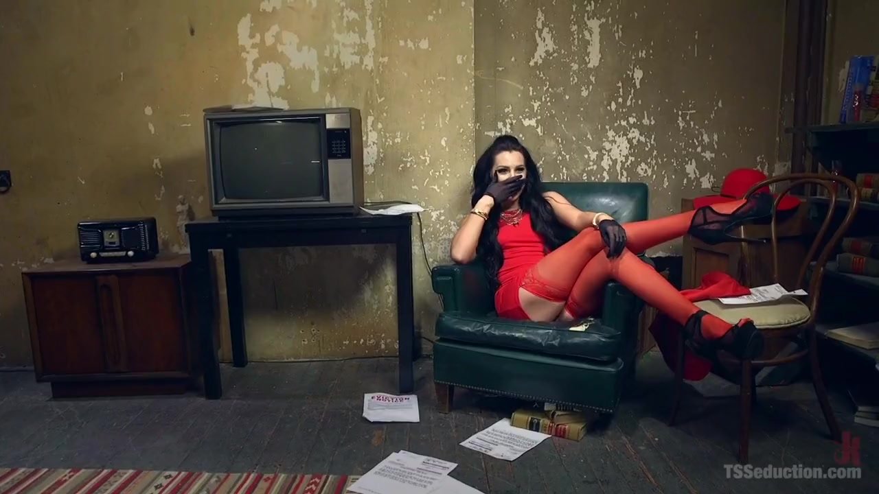 The Devil In A Red Dress: DJ, Chanel Santini - Free Sex Video - RedTube