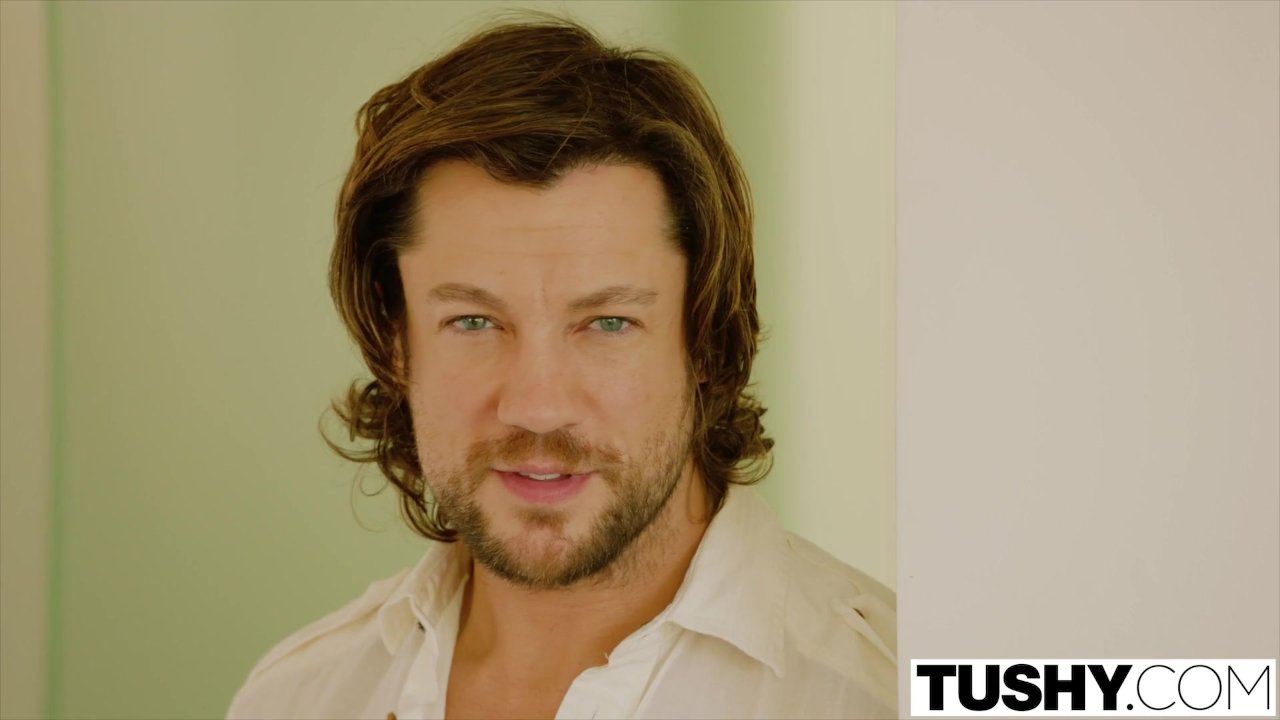 TUSHY A hot vacation with my best friend - RedTube