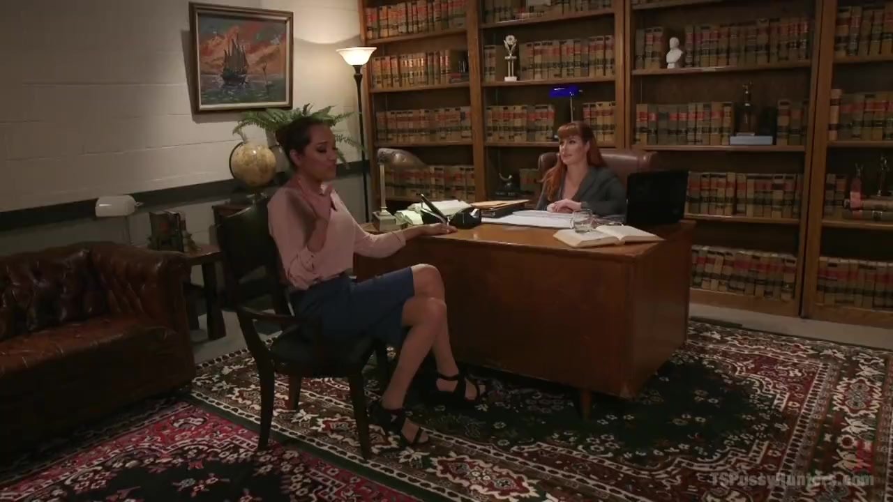 The attorney decides to go pro Boner with her hot client. - Free Sex Video - RedTube