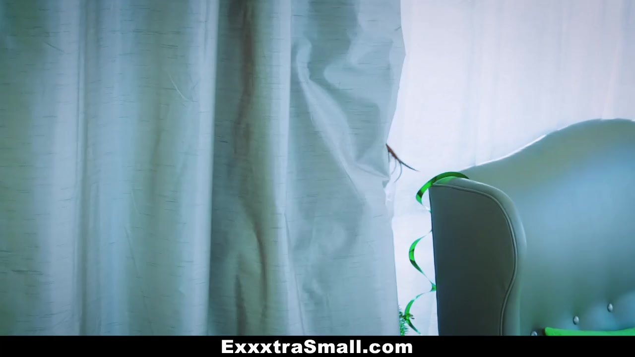 ExxxtraSmall - Cute Irish Girl Fucked By Monster Cock - RedTube