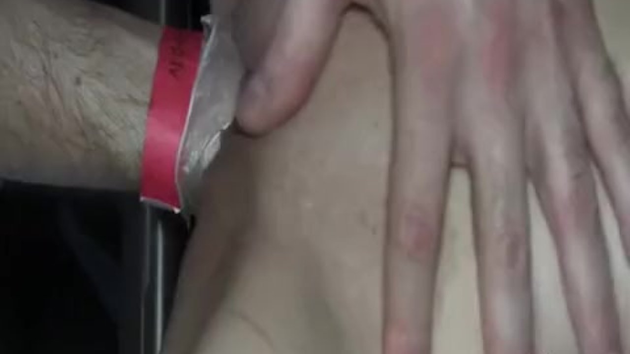 Insatiable teen fist fucked and skewered at each end - 無料セックスビデオ - RedTube