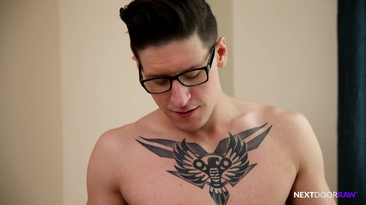 Hunk Gives his Raw Hole for Property Rental - Free Sex Video - RedTube