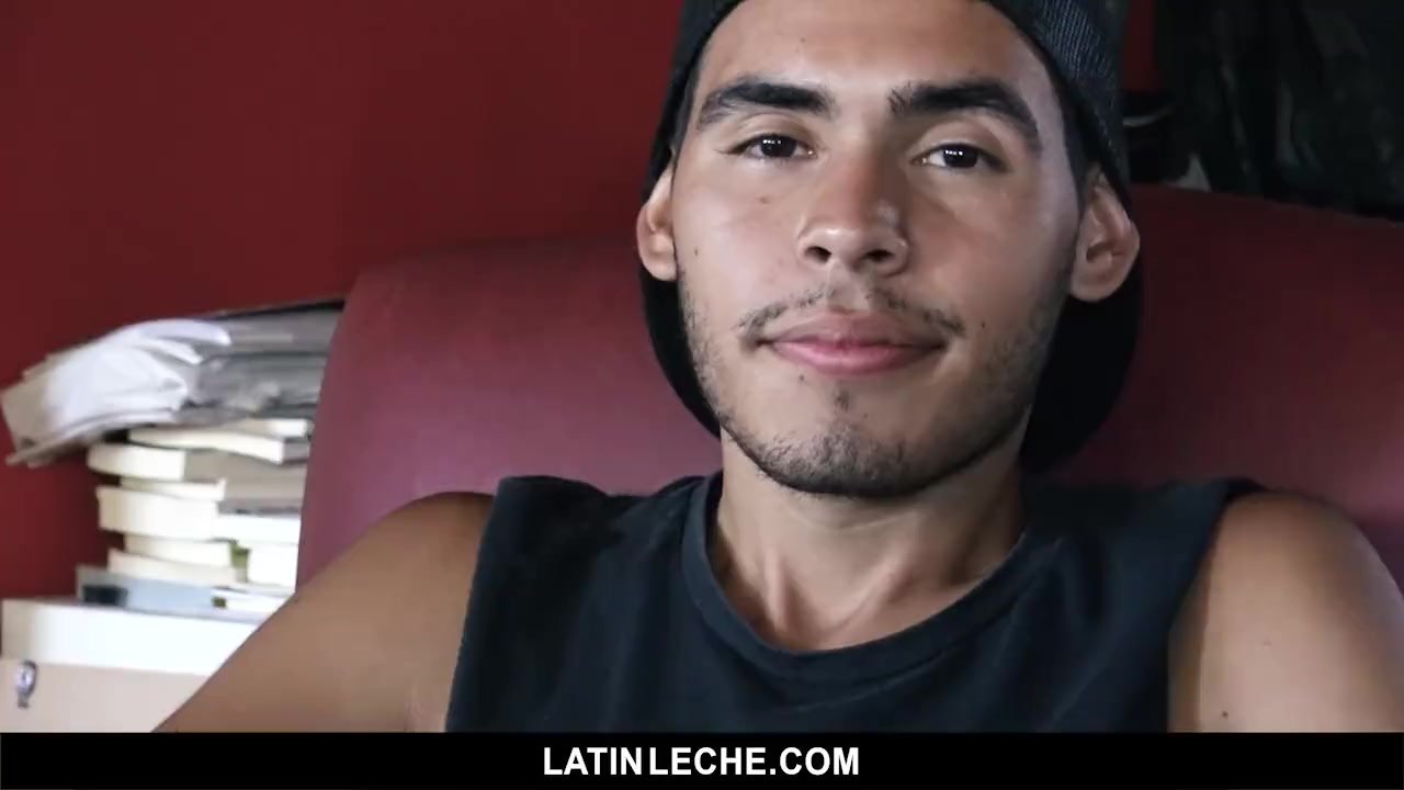 LatinLeche - Two Latin guys get paid to fuck and get sucked by cock hungry - Video di Sesso Gratis - RedTube