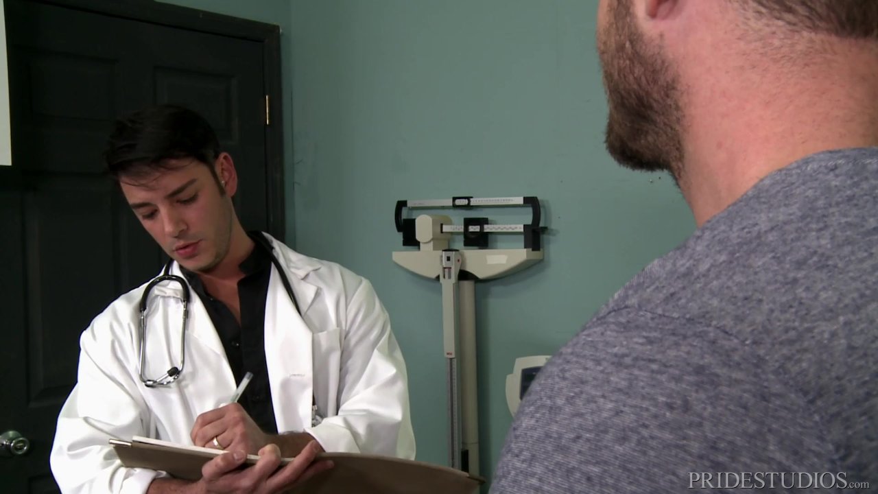 MenOver30 Felt My Doctor’s Boner & He Had His Finger Up My Ass!! - Darmowe seks wideo - RedTube