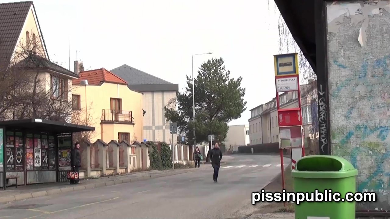 Czech girls get caught pulling their pants and peeing at a bus stop - RedTube