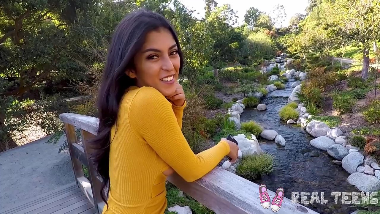 Real Teens - Amatuer latina teen Sophia Leone POV sex - Darmowe seks wideo - RedTube