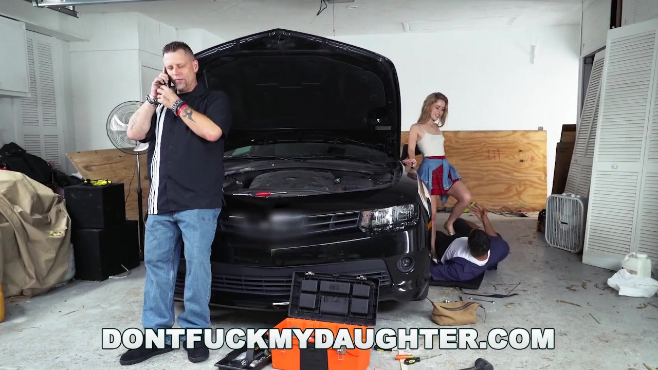 DON'T FUCK MY DAUGHTER - Lilly Ford Fucks Her Step Father's Big Dick - 無料セックスビデオ - RedTube