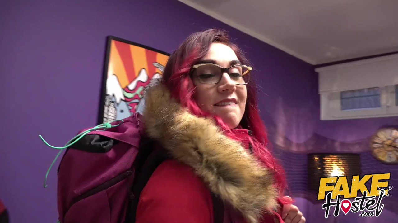 Fake Hostel Cuckqueenは彼女のボーイフレンドが熱いスリムなベイビーとセックスするのを見るのが大好きです - Free Sex Video - RedTube