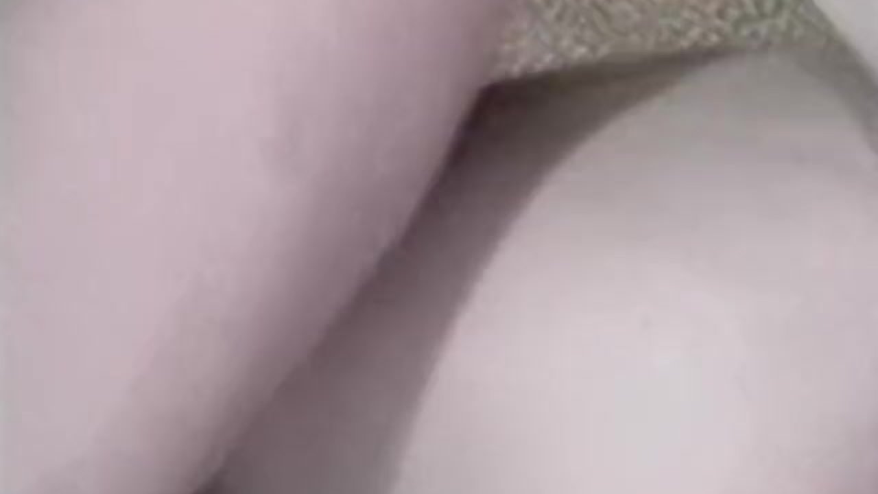 Adorable  brunette teen gets fucked by an old man - Vidéo de sexe gratuite - RedTube