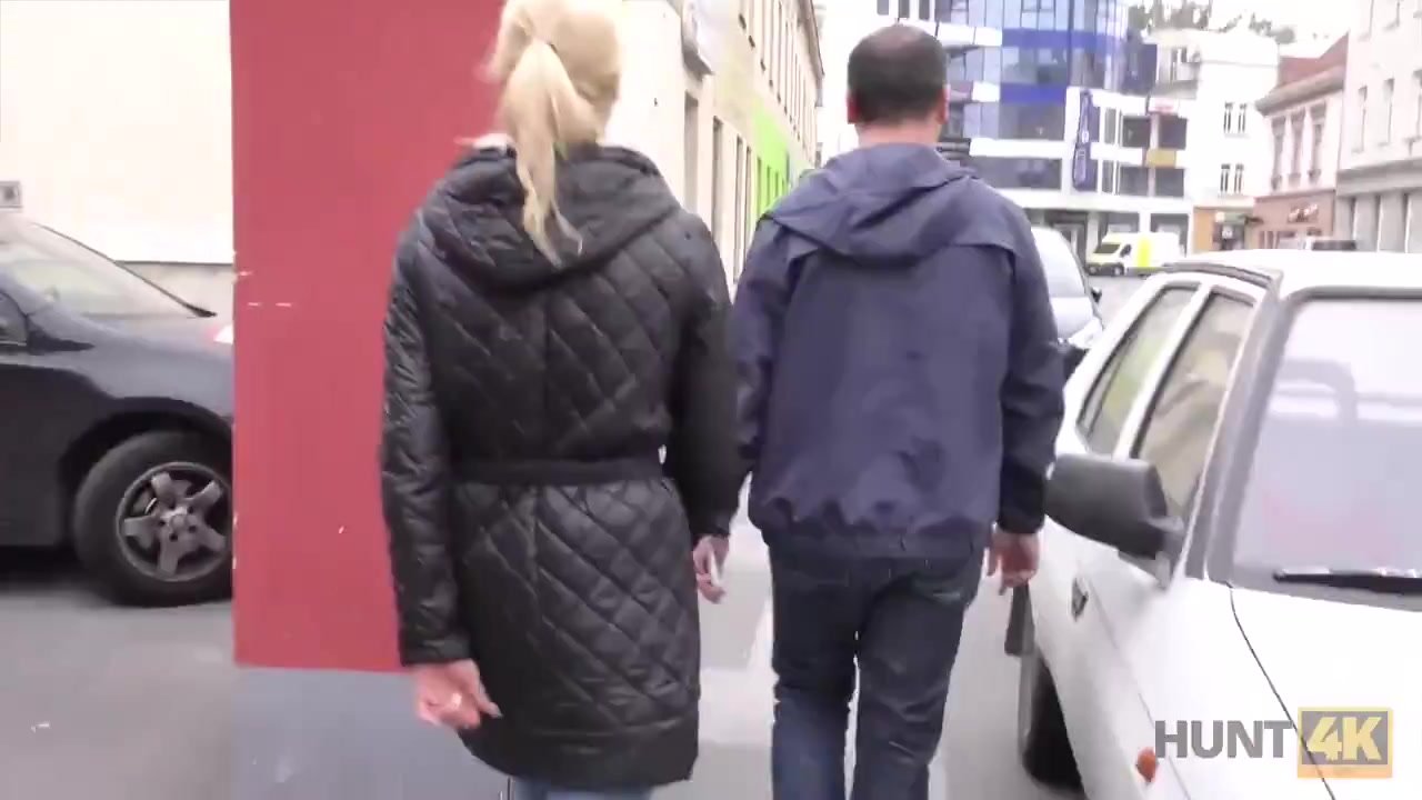 HUNT4K. Vagina afeitada de linda rubia debe ser follada muy duro - Vídeo de sexo gratis - RedTube