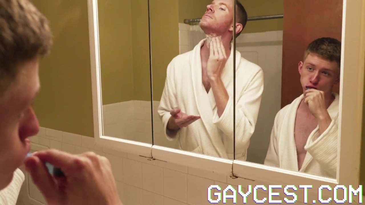 GAYCEST - Young twink blows daddy before getting barebacked in the sauna - 無料セックスビデオ - RedTube