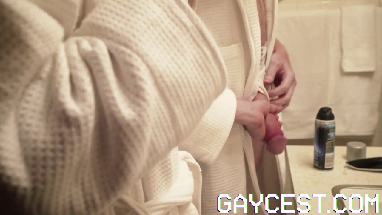 GAYCEST - Young twink blows daddy before getting barebacked in the sauna - 無料セックスビデオ - RedTube