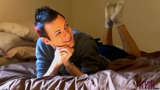 Молодые люди трахаются дома на кровати порно ⚡️ Найдено секс видео на укатлант.рф